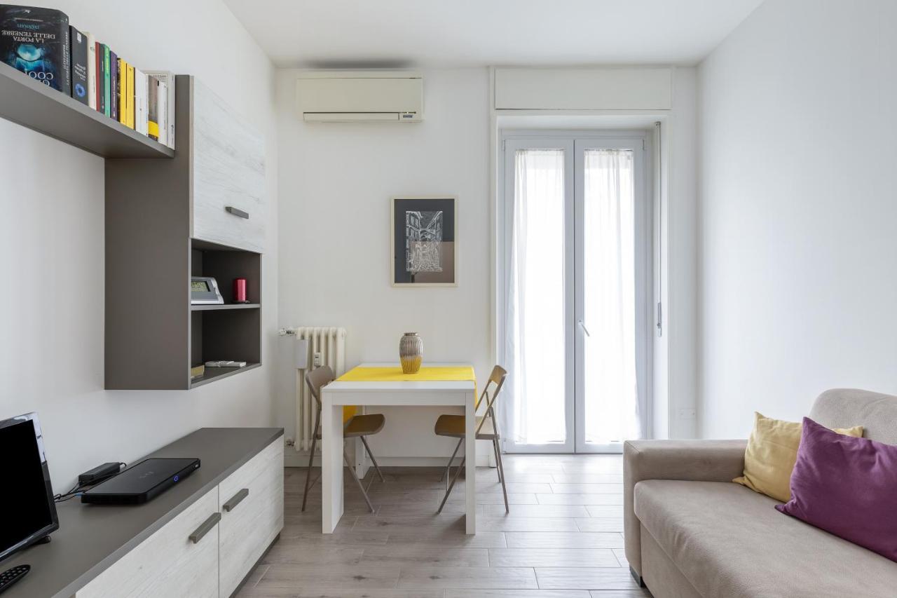 Piazza De Angeli M1 Comfortable Flat With Balcony Milaan Buitenkant foto