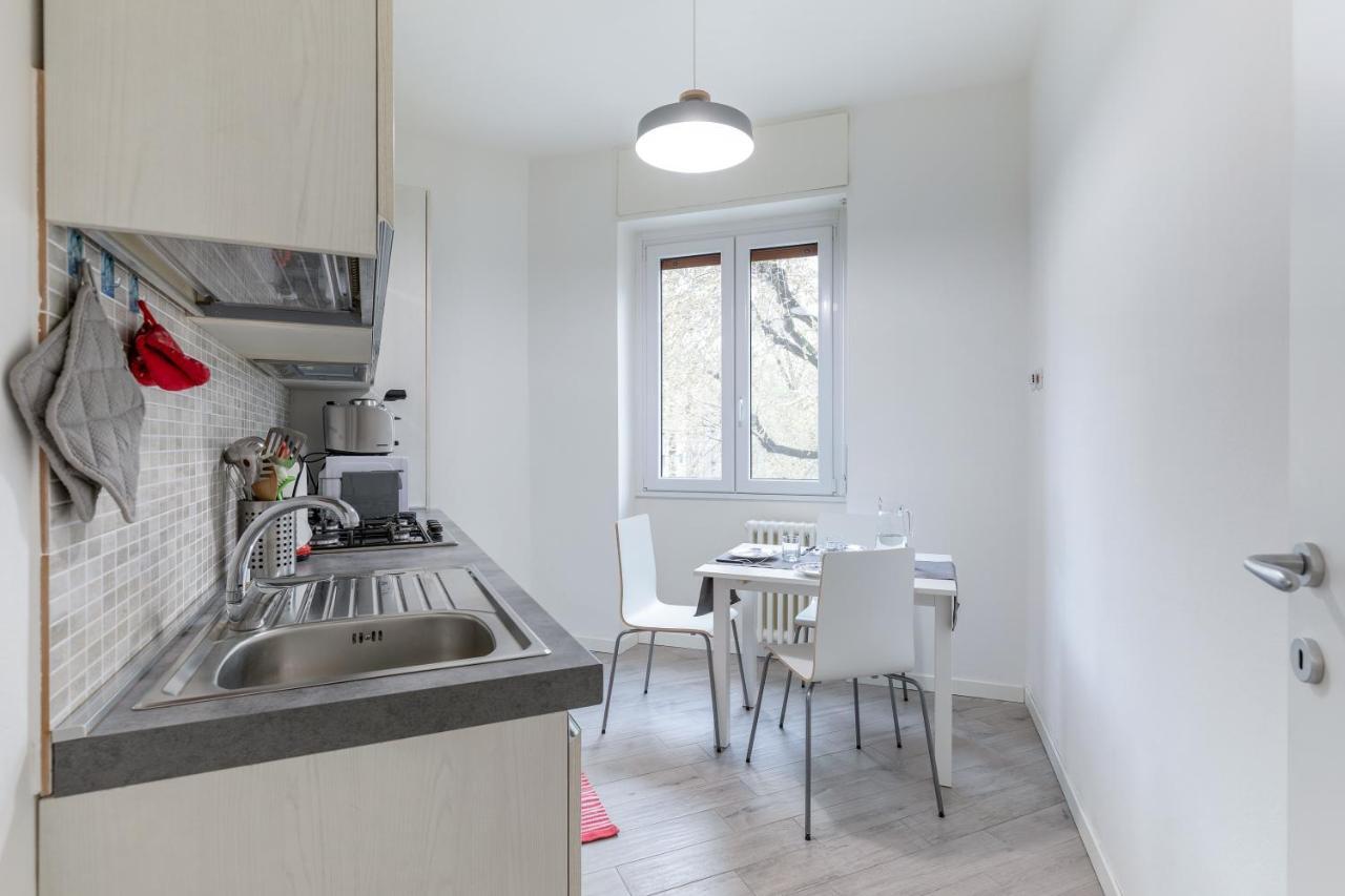 Piazza De Angeli M1 Comfortable Flat With Balcony Milaan Buitenkant foto