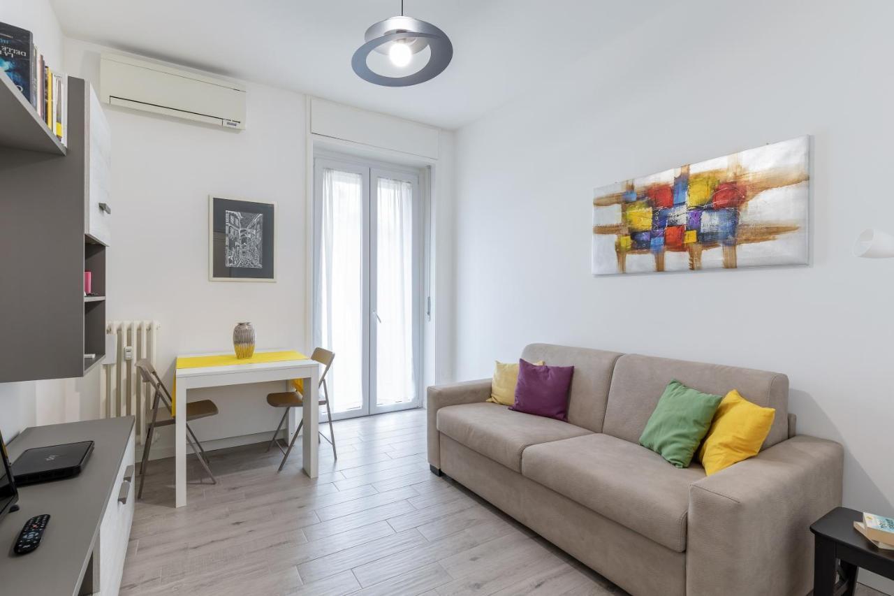 Piazza De Angeli M1 Comfortable Flat With Balcony Milaan Buitenkant foto