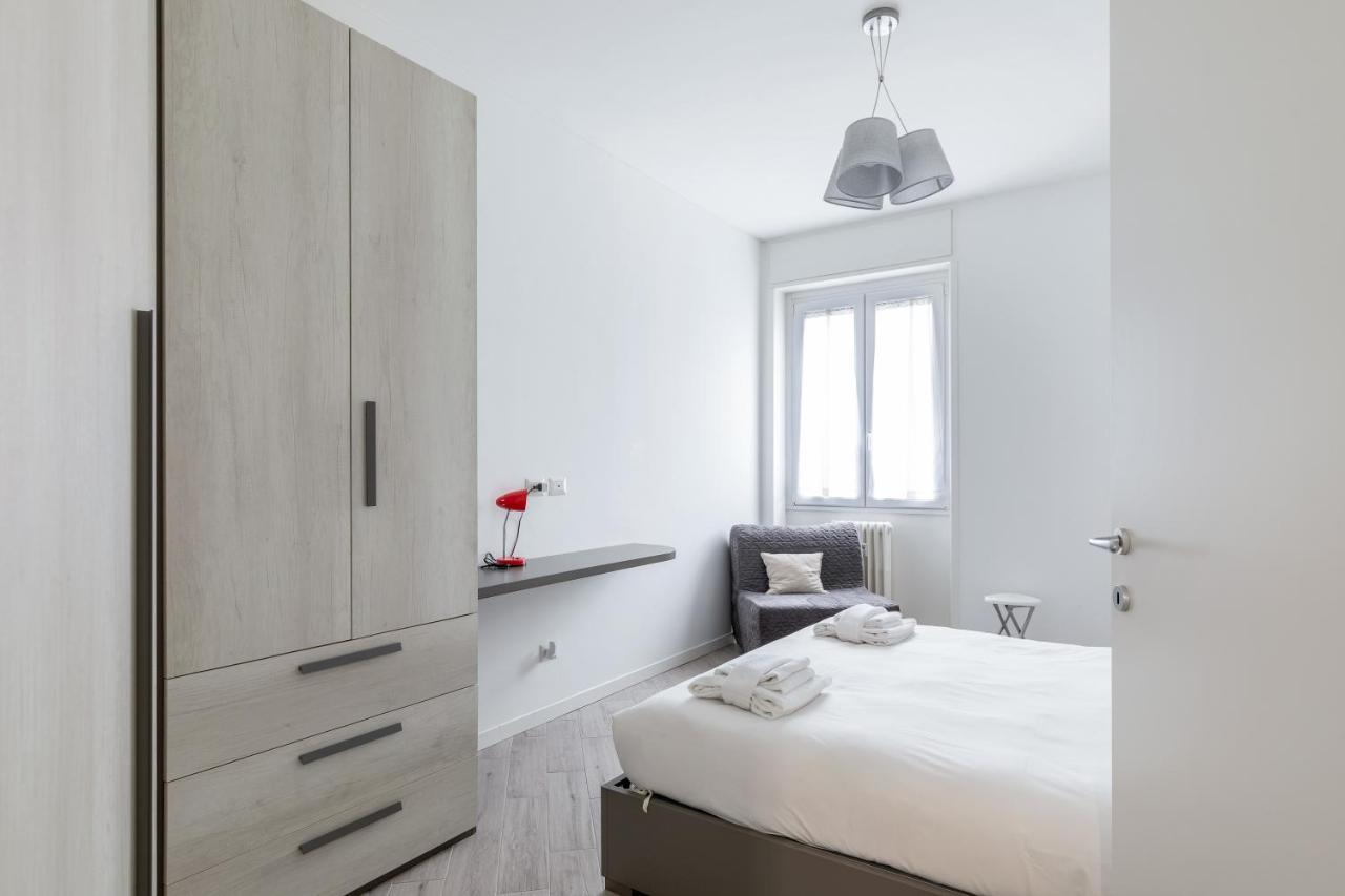 Piazza De Angeli M1 Comfortable Flat With Balcony Milaan Buitenkant foto