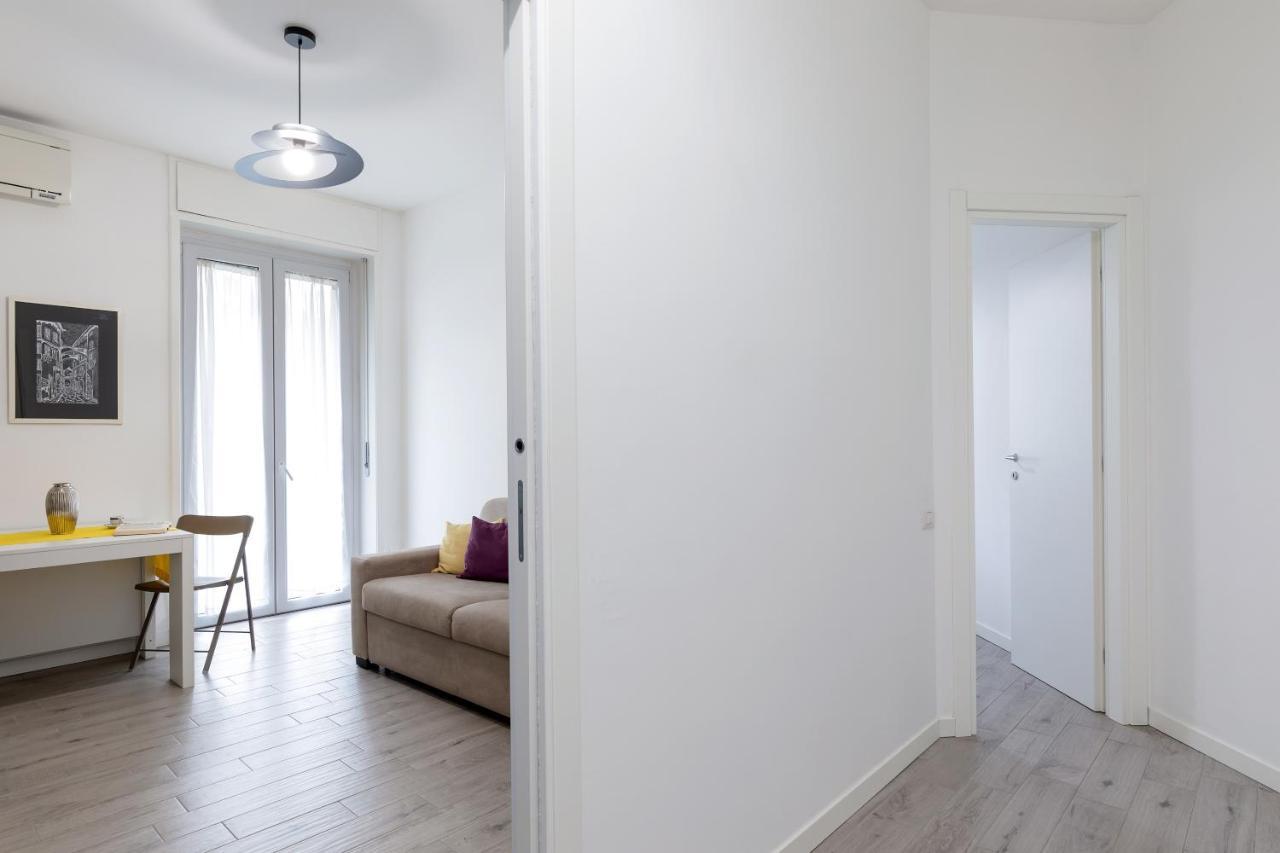 Piazza De Angeli M1 Comfortable Flat With Balcony Milaan Buitenkant foto